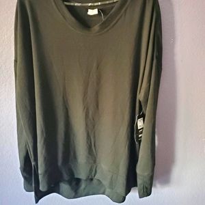 Long sleeve active shirt